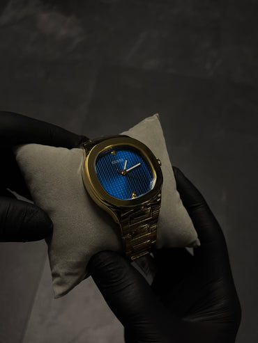 Guess Goldene Edelstahl-Dress-Watch