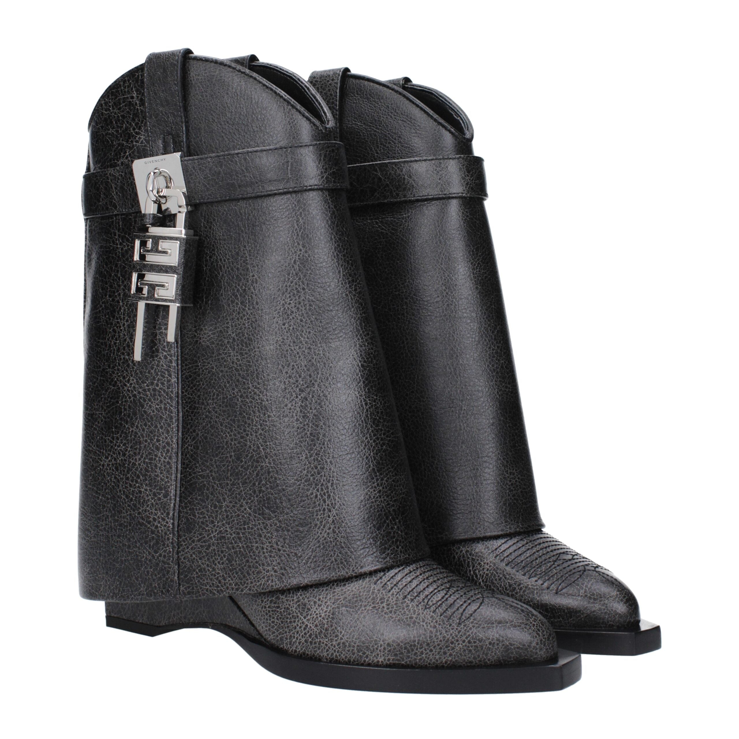 Givenchy Schwarze Lederstiefeletten